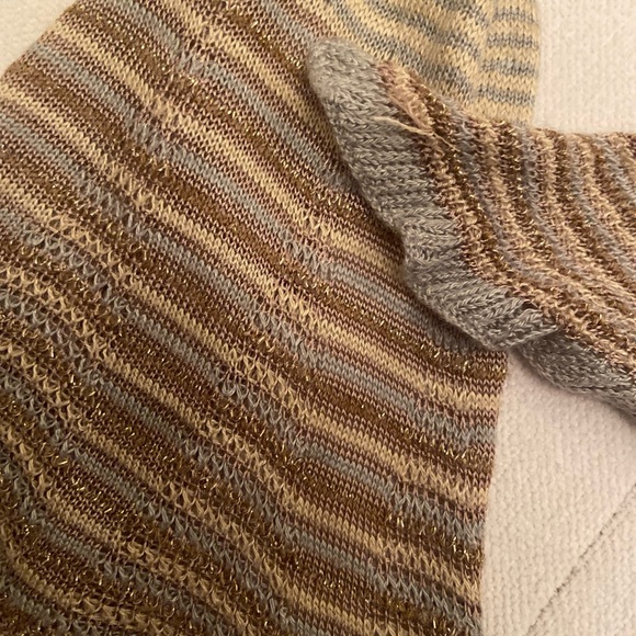 ECHO cream sparkling SCARF 100” X 7 1/2” with gold and blue threads - Picture 4 of 8